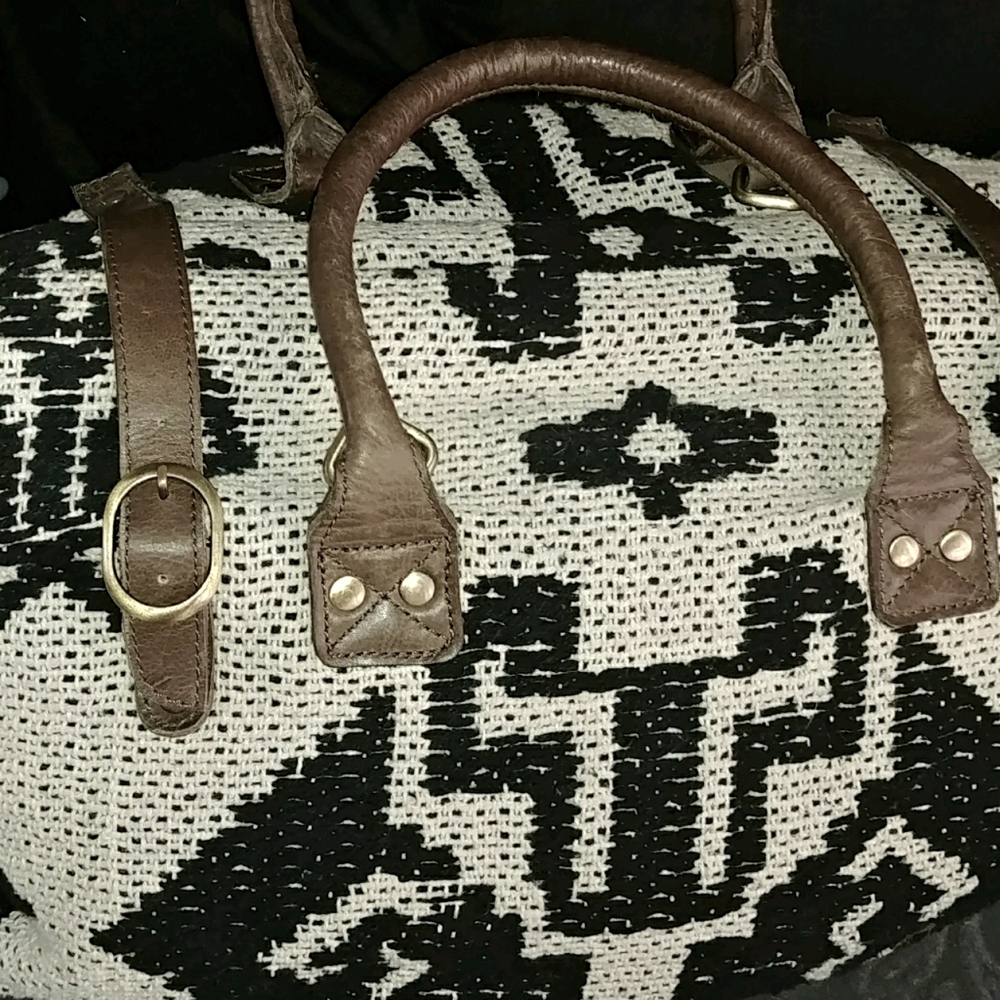 Jasper and Jeers weekend bag